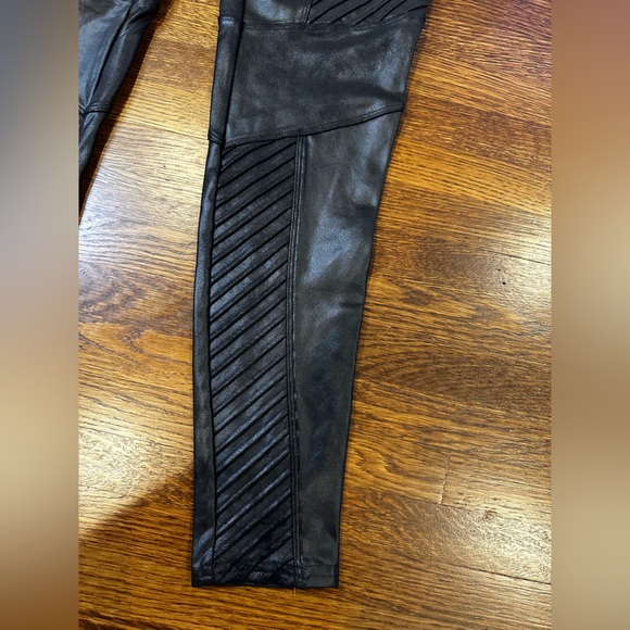 SPANX Moto Leggings - Picture 3 of 6